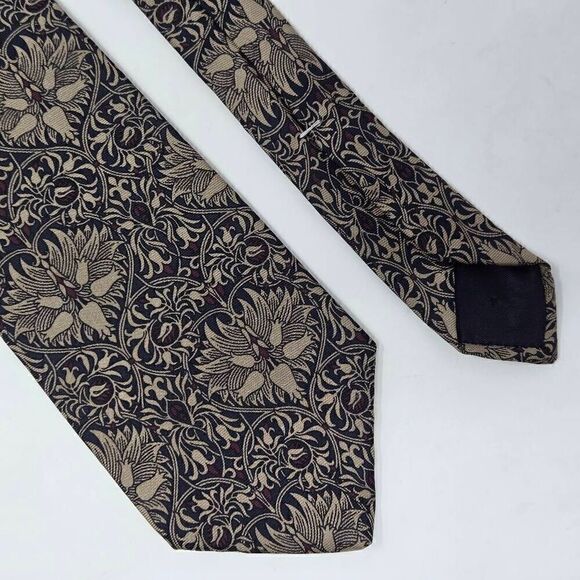 METROPOLITAN MUSEUM OF ART SILK TIE TAN OLIVE GREEN FLORAL BAROQUE 3.25" X 55" - Picture 1 of 2